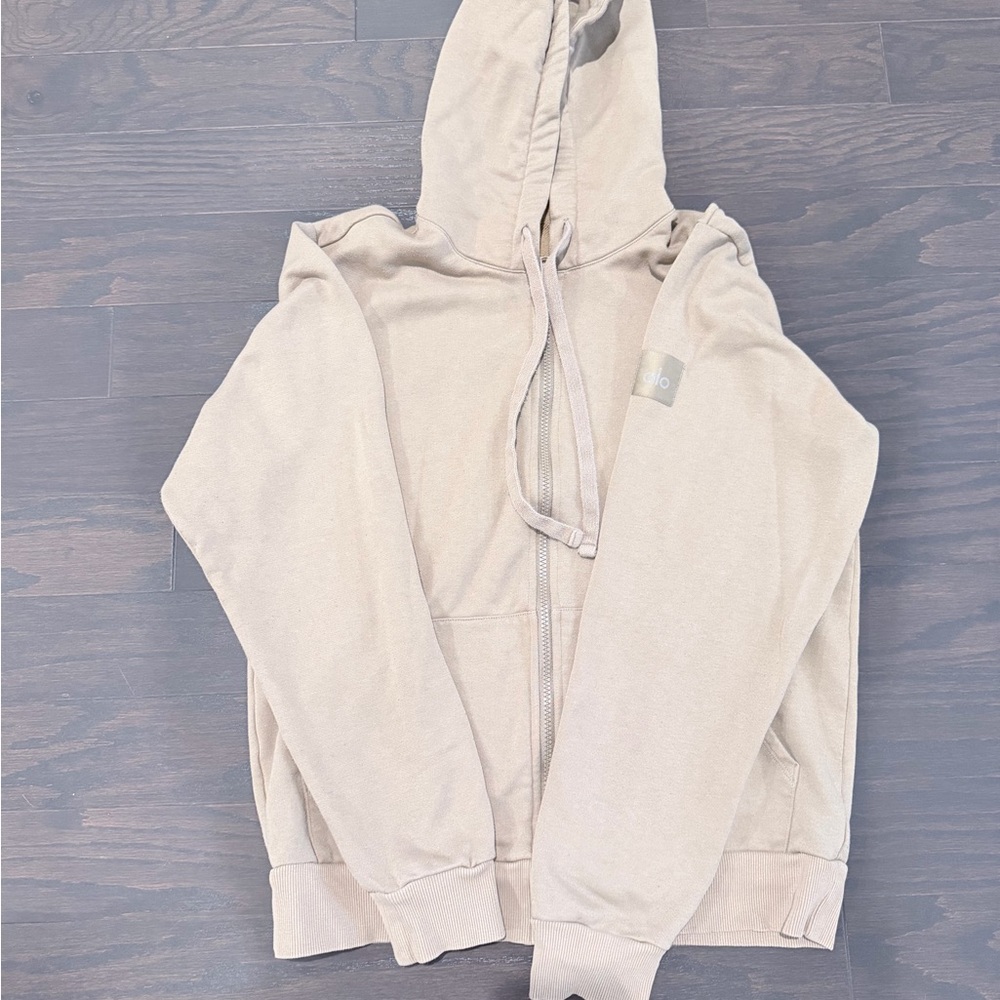 ALO Yoga Sweater - Picture 2 of 3